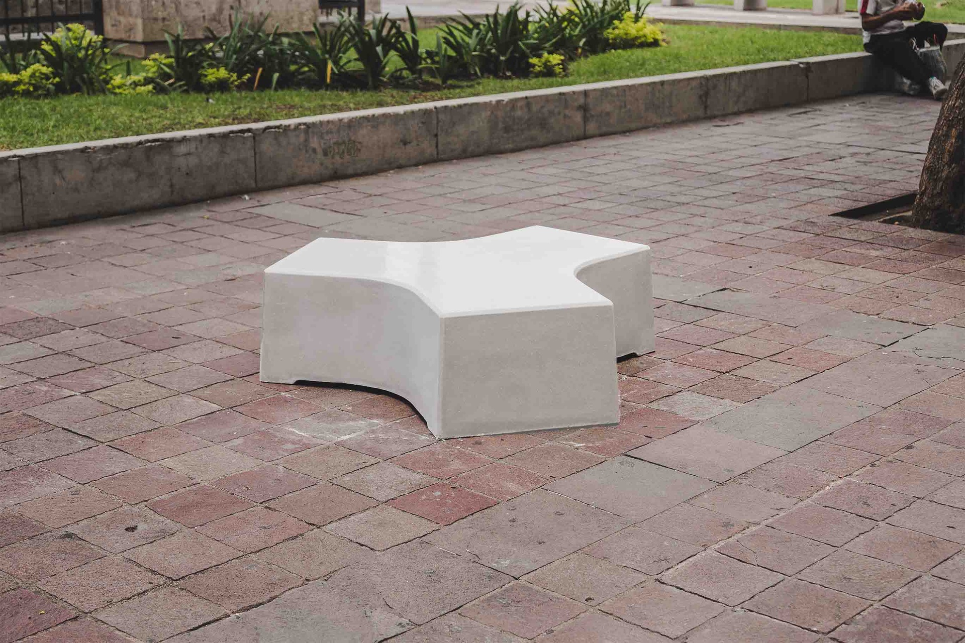 [BKT-AS-007/CEN/BCO] Seat 007/Central (White)